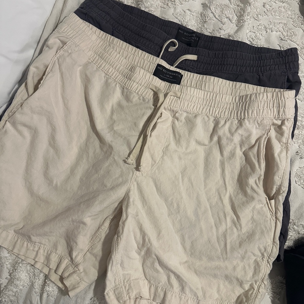 No Boundaries Cream and Black Shorts Duo